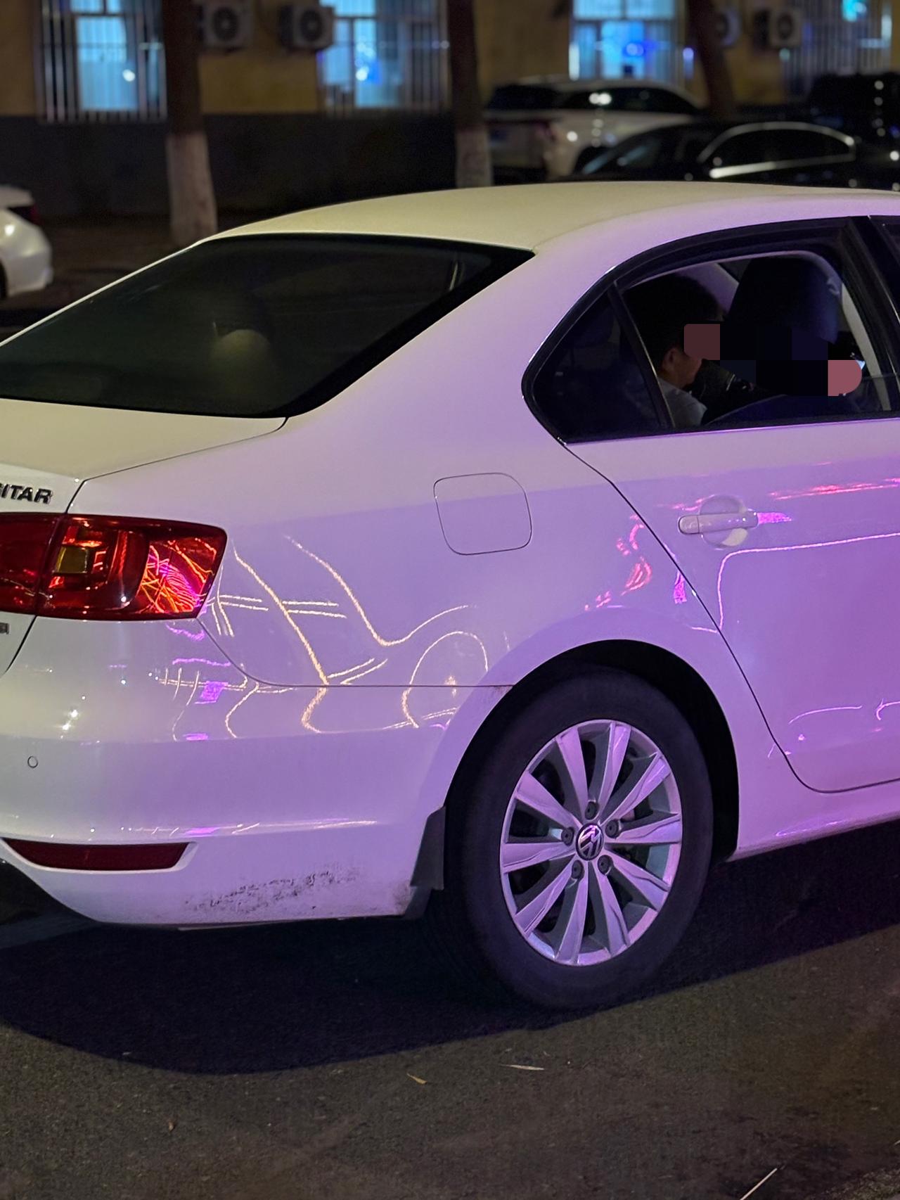 我想请问一下大家，现在换车，预算15-20万，是买电车好还是买油车好？

油车现