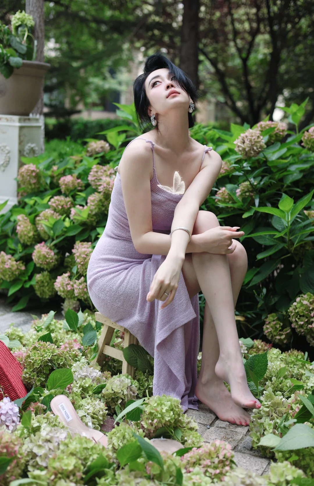如果你来访，我不在。请和我门外的花做一会～