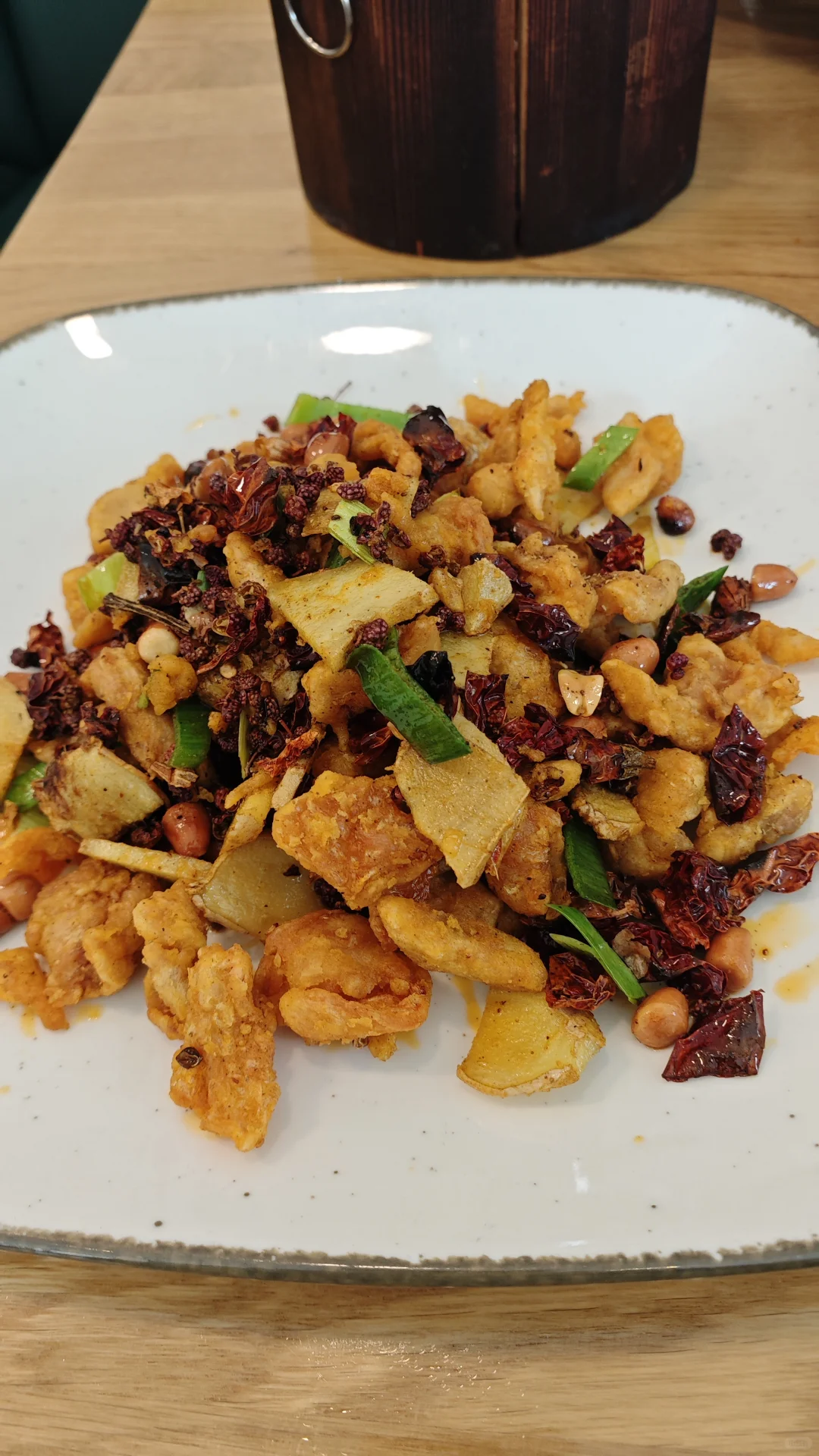 🇩🇪柏林中餐～野山椒牛肉拌面🍜一口封神✔ 美食屋必点的野山椒牛肉...