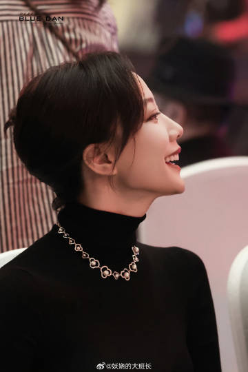 这张太好看了 发丝都温柔