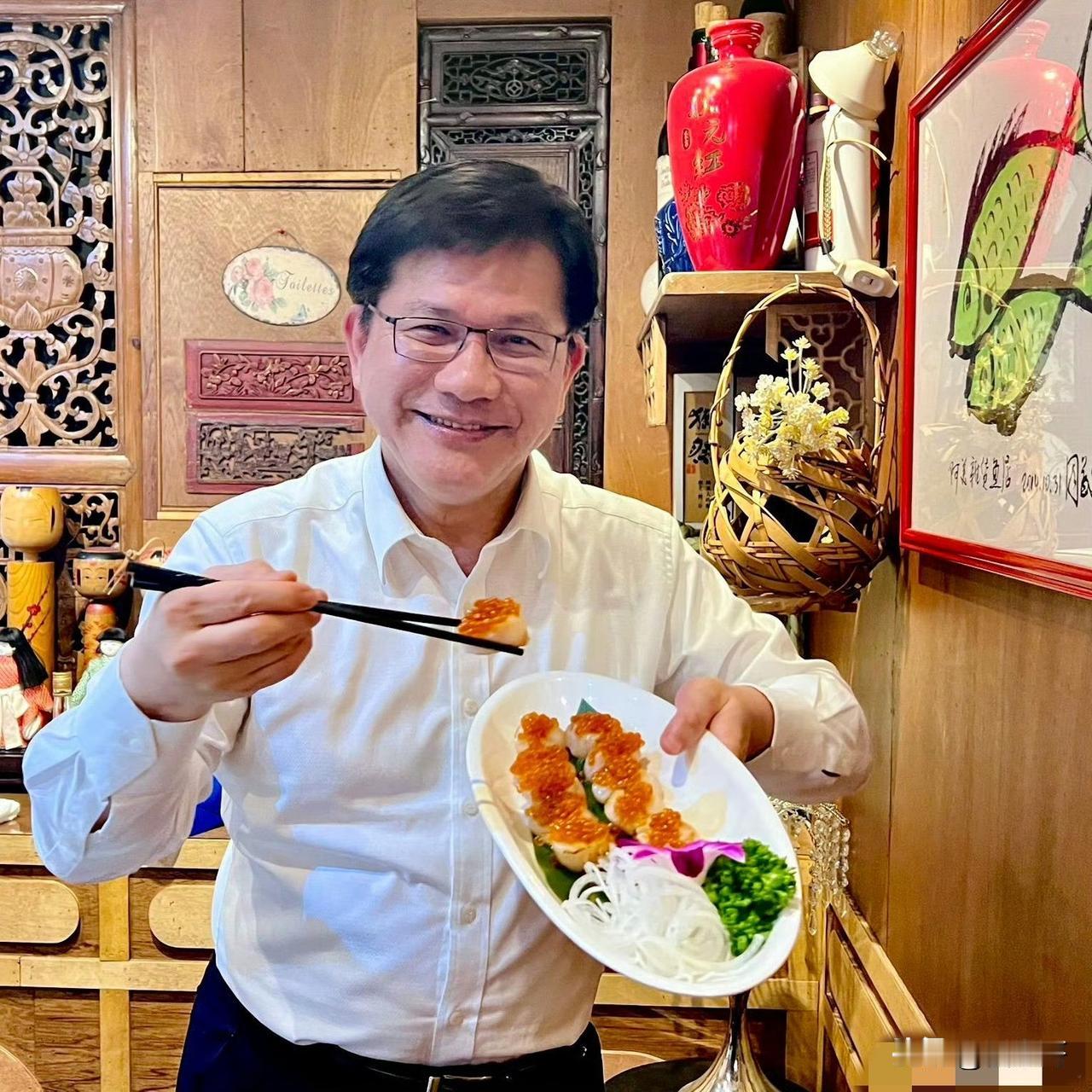 在大陆连环招全力反击日本之际，岛内的台独分裂势力却表示“在关键时刻要支持日本，这