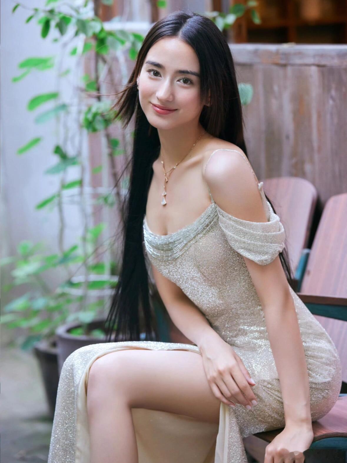 领衔主演李宛妲 女娲毕设级的颜值就该演《风月不相关》关清越！李宛妲这张脸往那一站