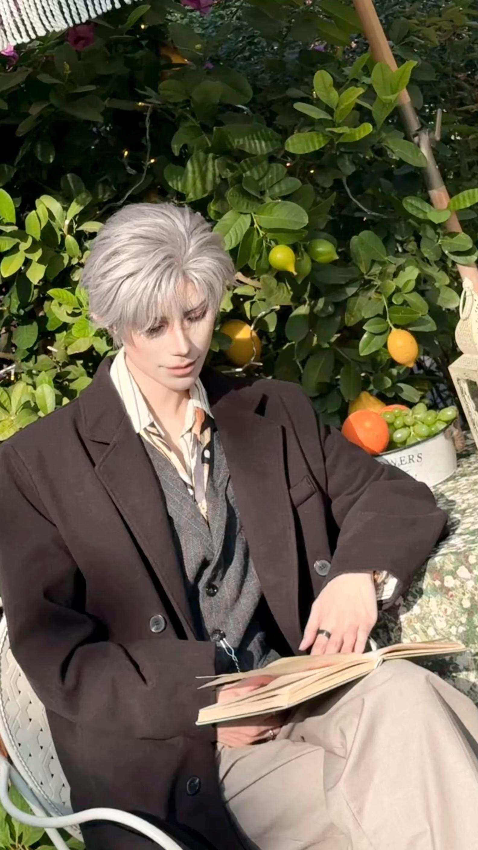 光与夜之恋 查理苏cos