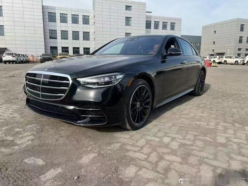 25款加版四驱长轴S580 黑黑 168万独家包：暗夜运动包：顶峰包：豪华后座椅