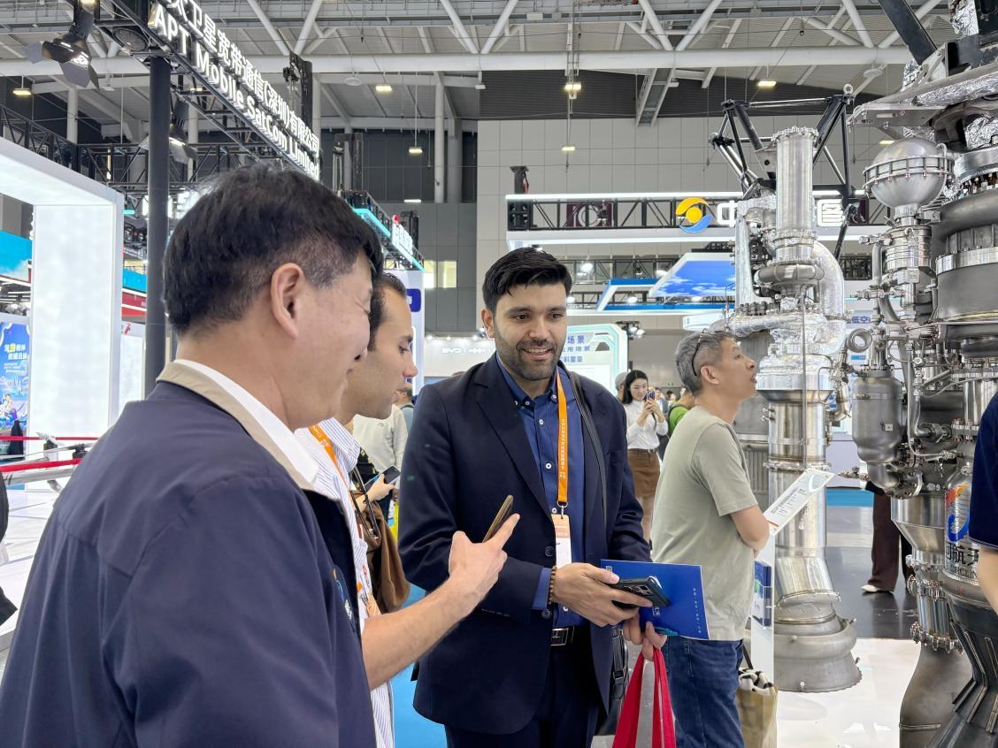 天回航天发布150吨级液氧甲烷发动机“红龙二号”
11月14日，在深圳举办的第二