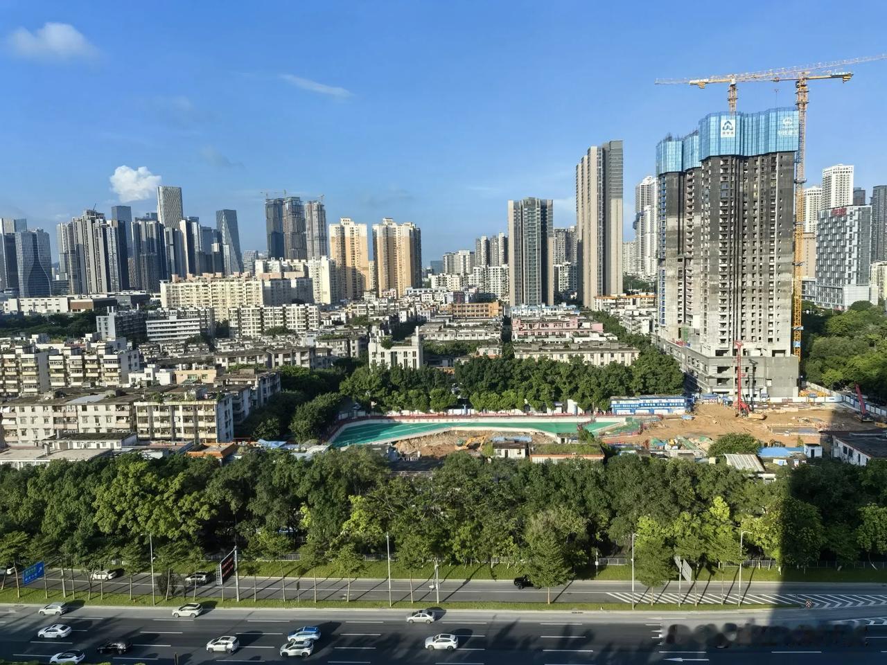 司法考试高效复习方法

1.  明确目标，坚定信念：
    认识考试难度，设定