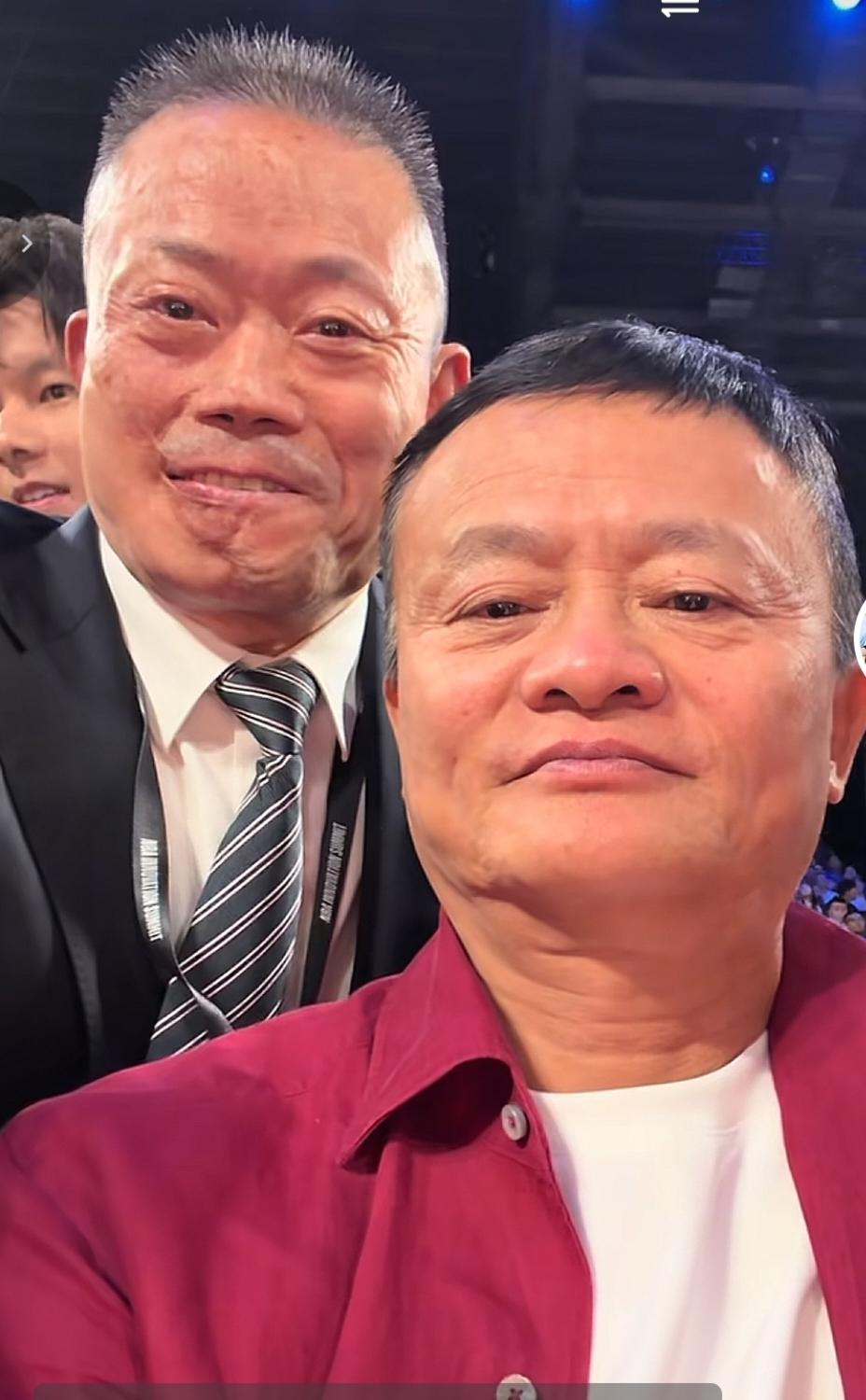 马云这两年开始活跃起来了。
前些年，马云沉寂了挺长一段时间，这两年他频繁出现在各