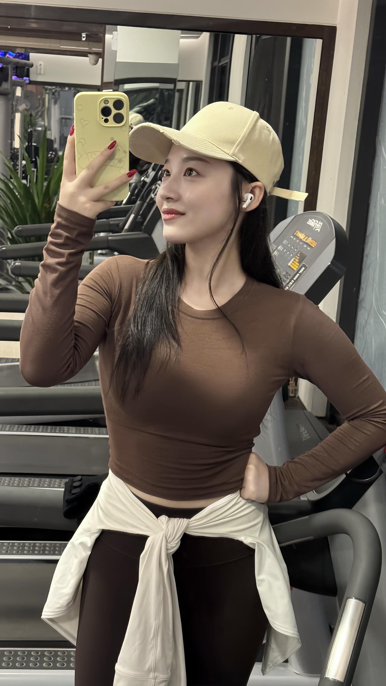 健身 穿搭 上热搜 毫无训练痕迹 白羊座