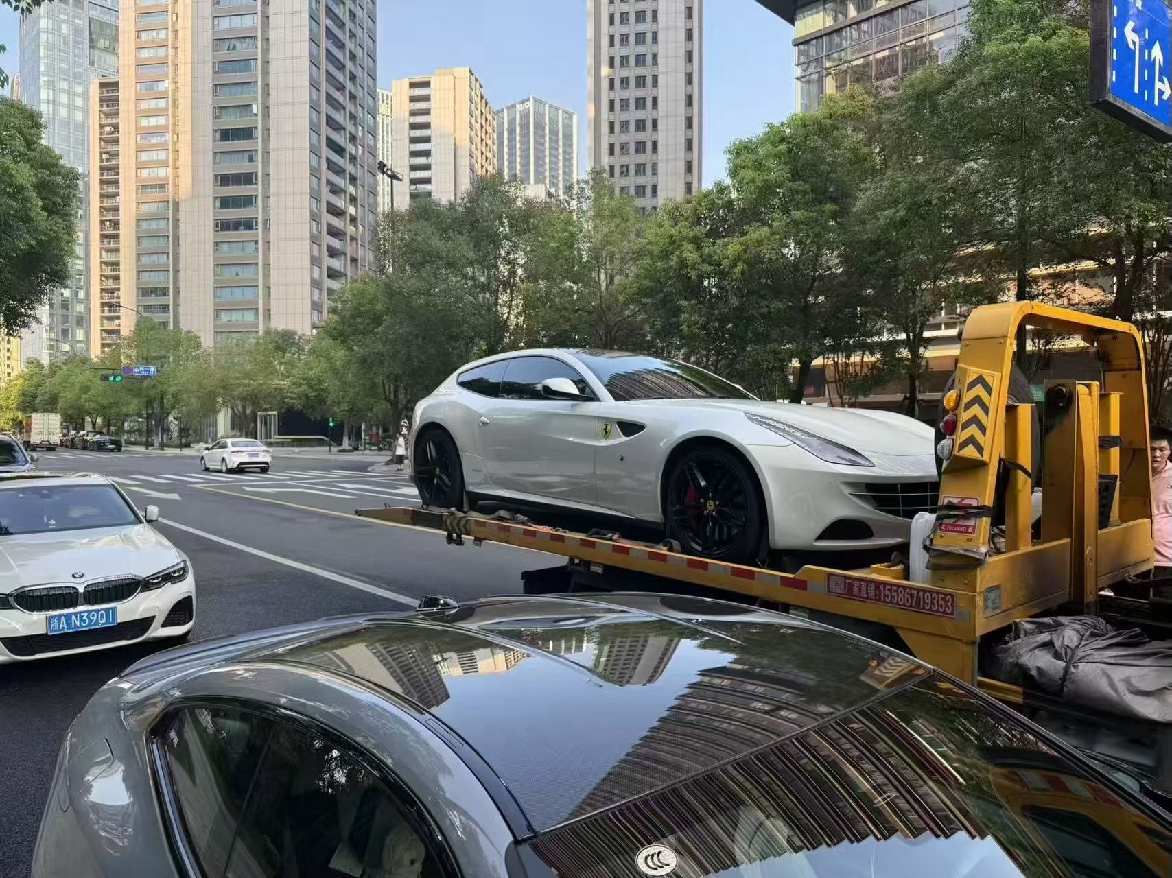 法拉利(ferrari) · 法拉利老了 还是法拉利 ｜14年 800万落地的F