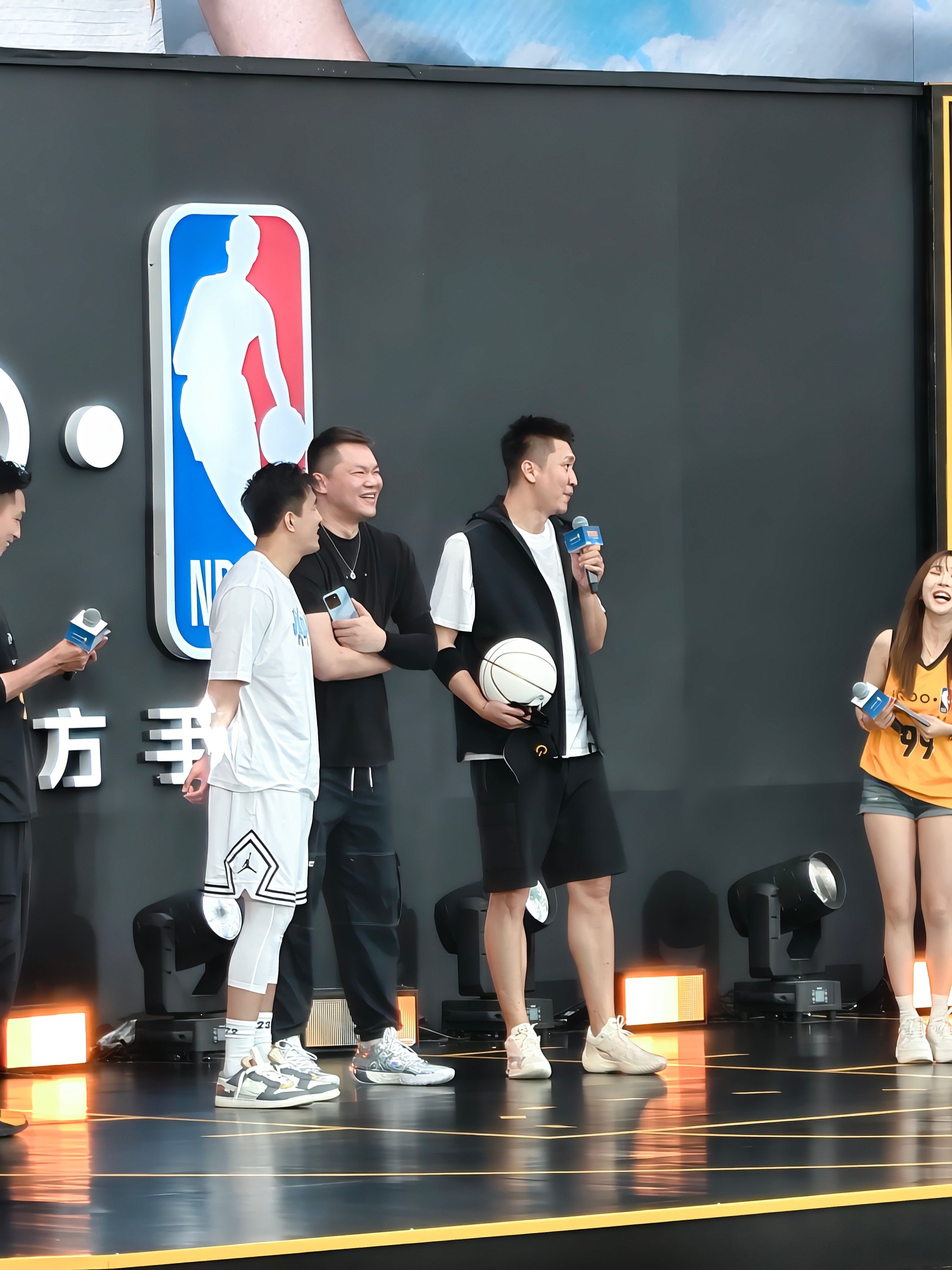 iqooiqooxnba高校篮球赛iqoo15tNBA🏆 主场作战，冠军不留悬