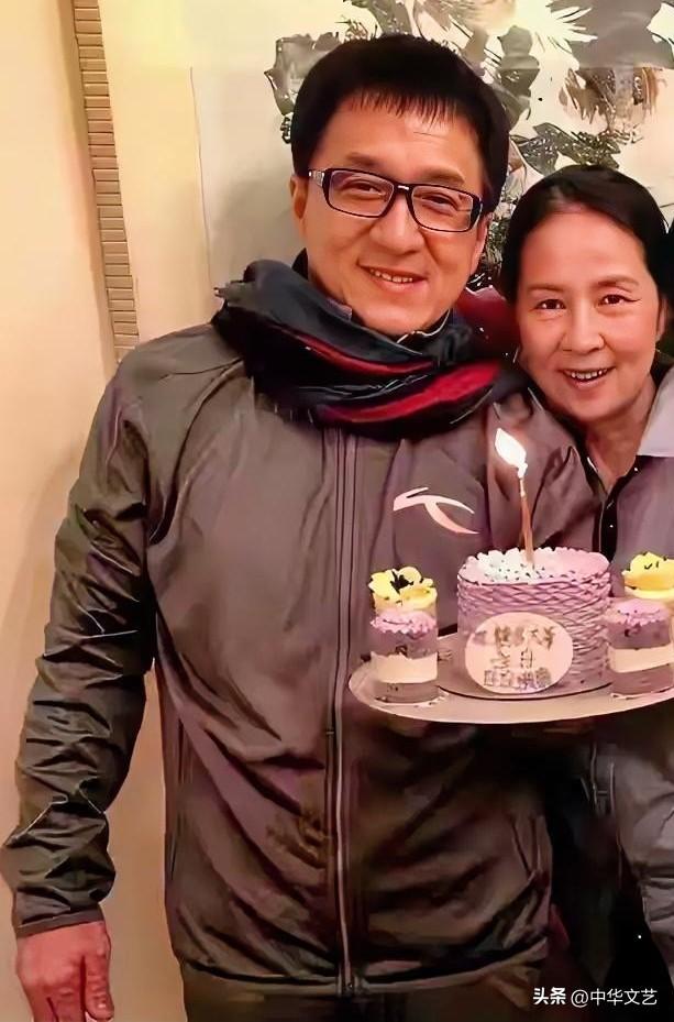 成龙与妻子林凤娇天设一对，地造一双！