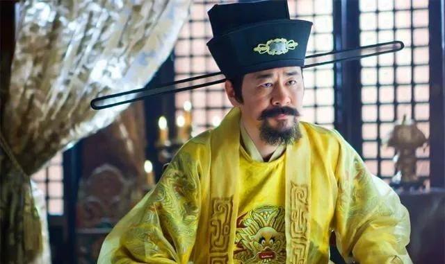公元976年，赵匡胤一夜之间猝死，当时只有他和弟弟赵光义在寝宫中对饮，好端端的一