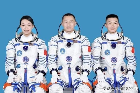 多维度评价如下：

1. 政治与制度层面：“一国两制”的鲜活实践

- 打破身份
