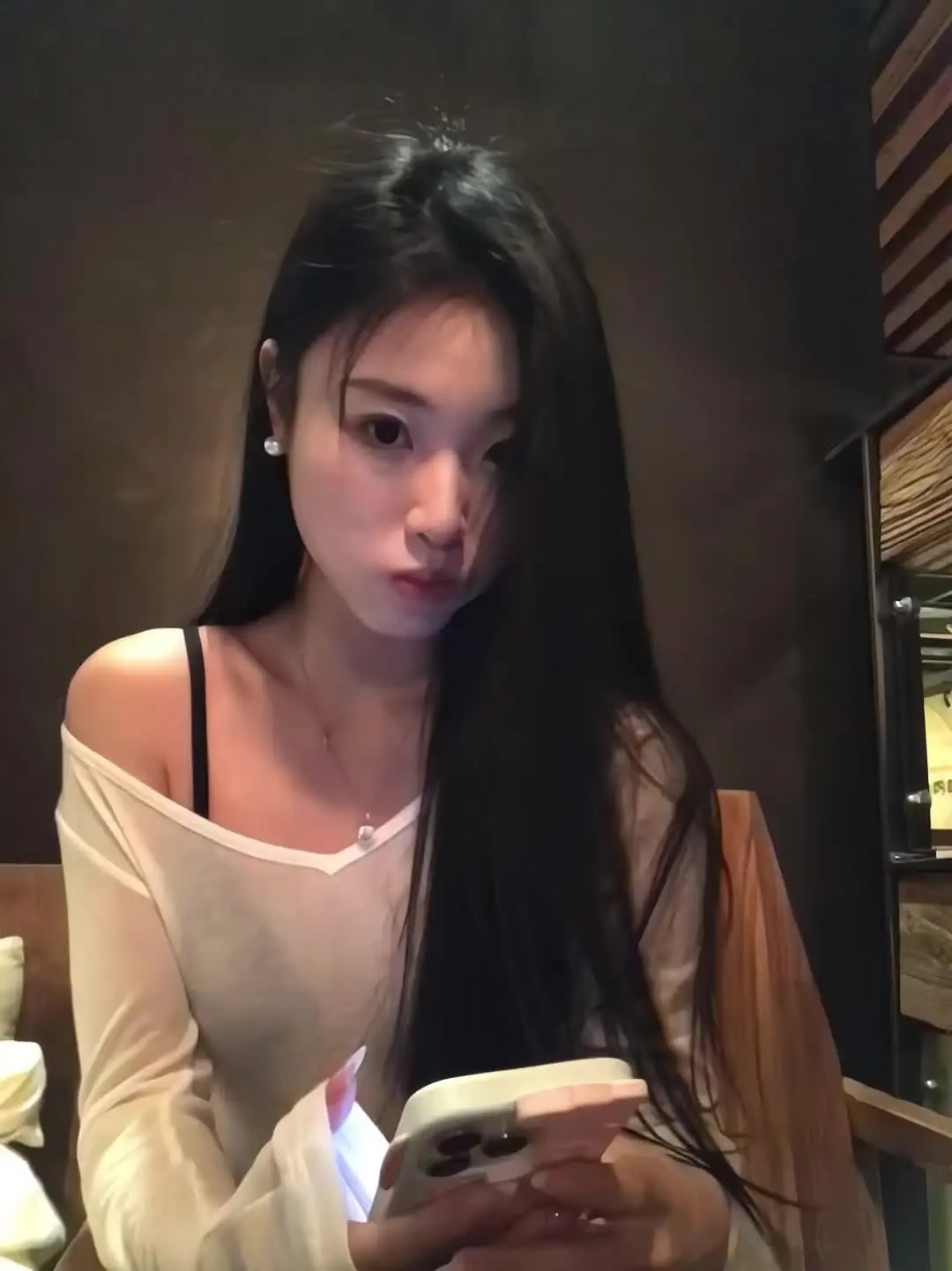 总有幸福有心疼 生命的起伏要认可。🕯️