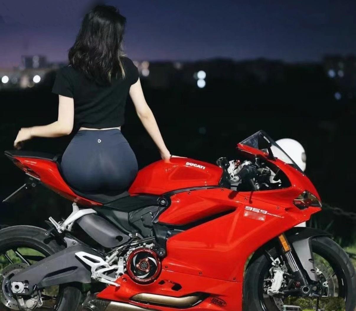 同样一句话不同的人说出来，带出来的感觉也不一样。喜欢的人问你吃饭了没，哇好暖好体