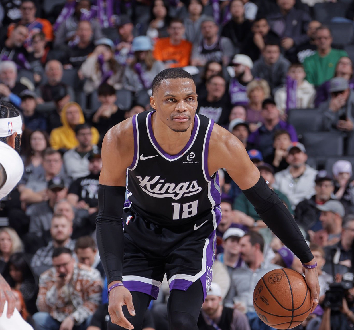 国王拿下尼克斯取得三连胜！这谁敢想！威少今日出战39分27秒，13中6，拿到19