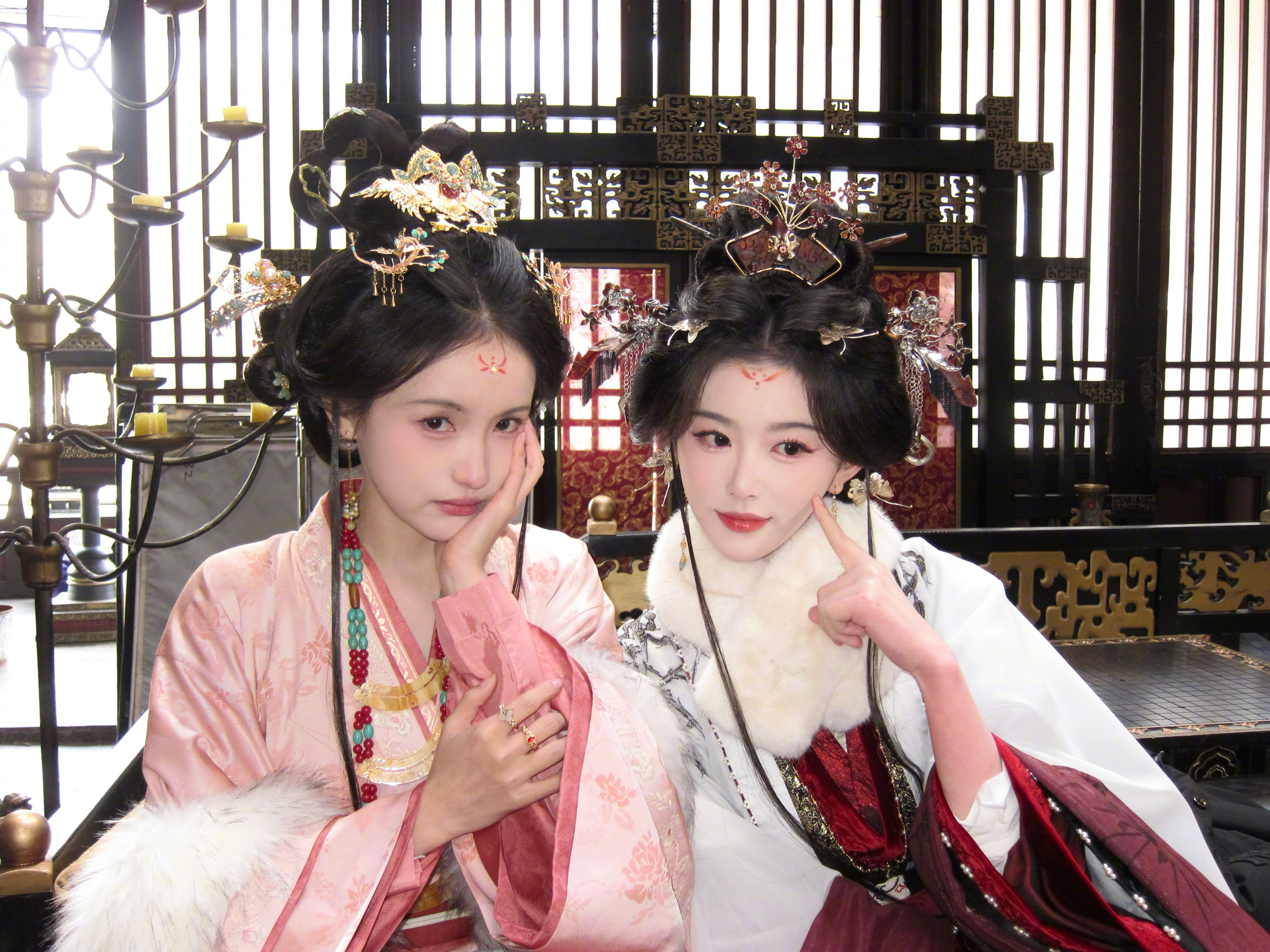 孔雪儿李述 ❄️孔雪儿昭阳公主 260729【合照】同组艺人提及昭阳姐妹团💗©