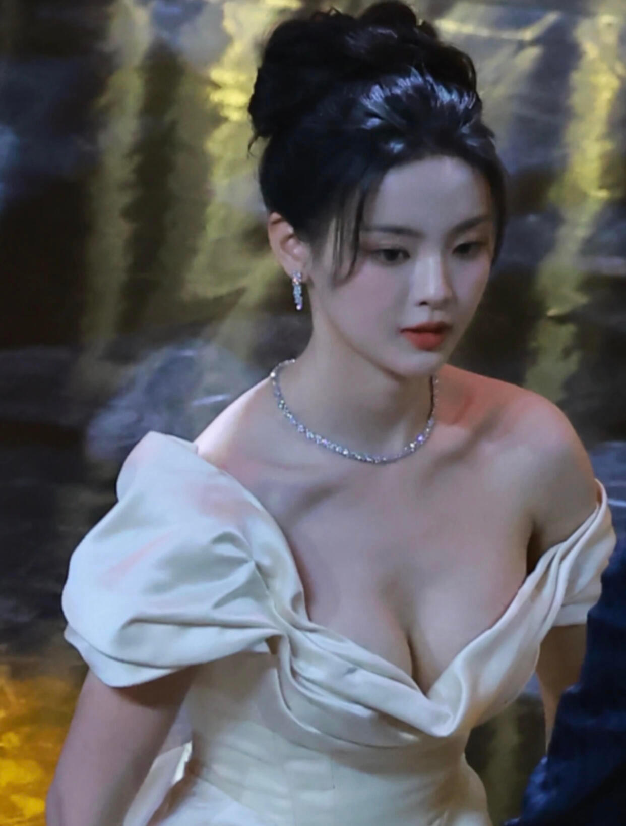 超越妹妹真是又瘦又美又有身材的？ ​​​