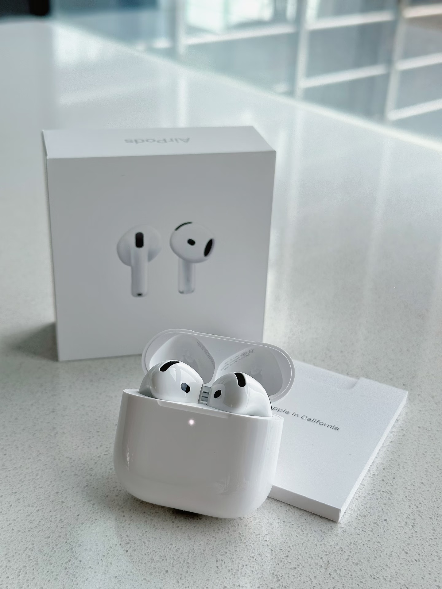 苹果更新AirPods4等多款耳机 主要给AirPods Pro 3、AirPo