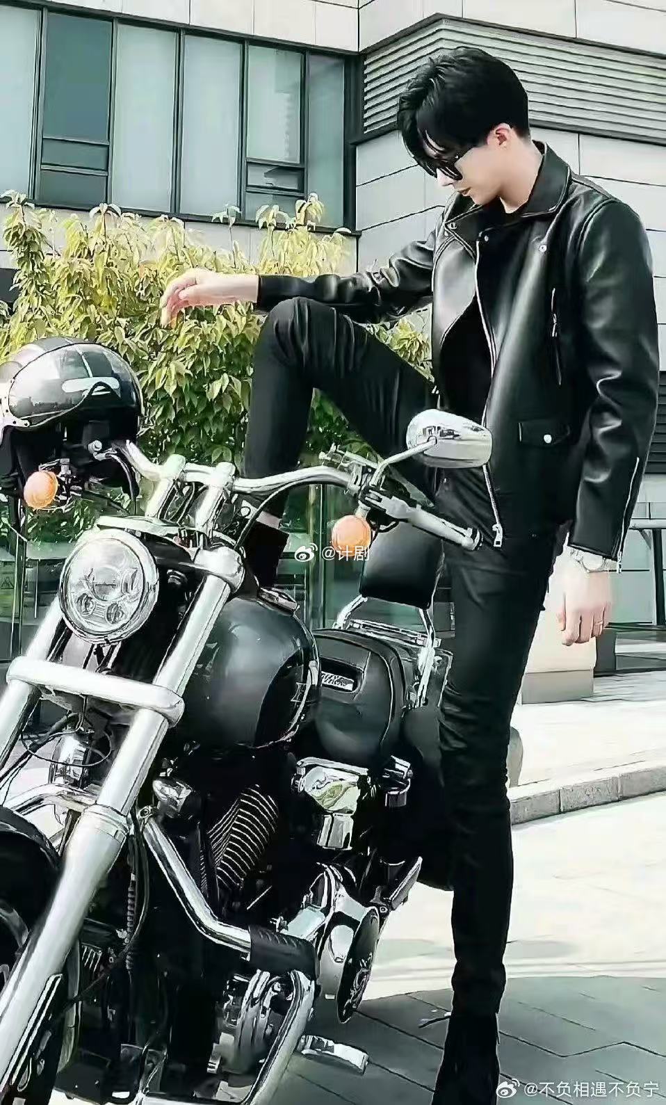 刘宇宁随手一截就好萌 随手一截就是好萌，他那种又苏又害羞的状态也太要命了，嫁人当