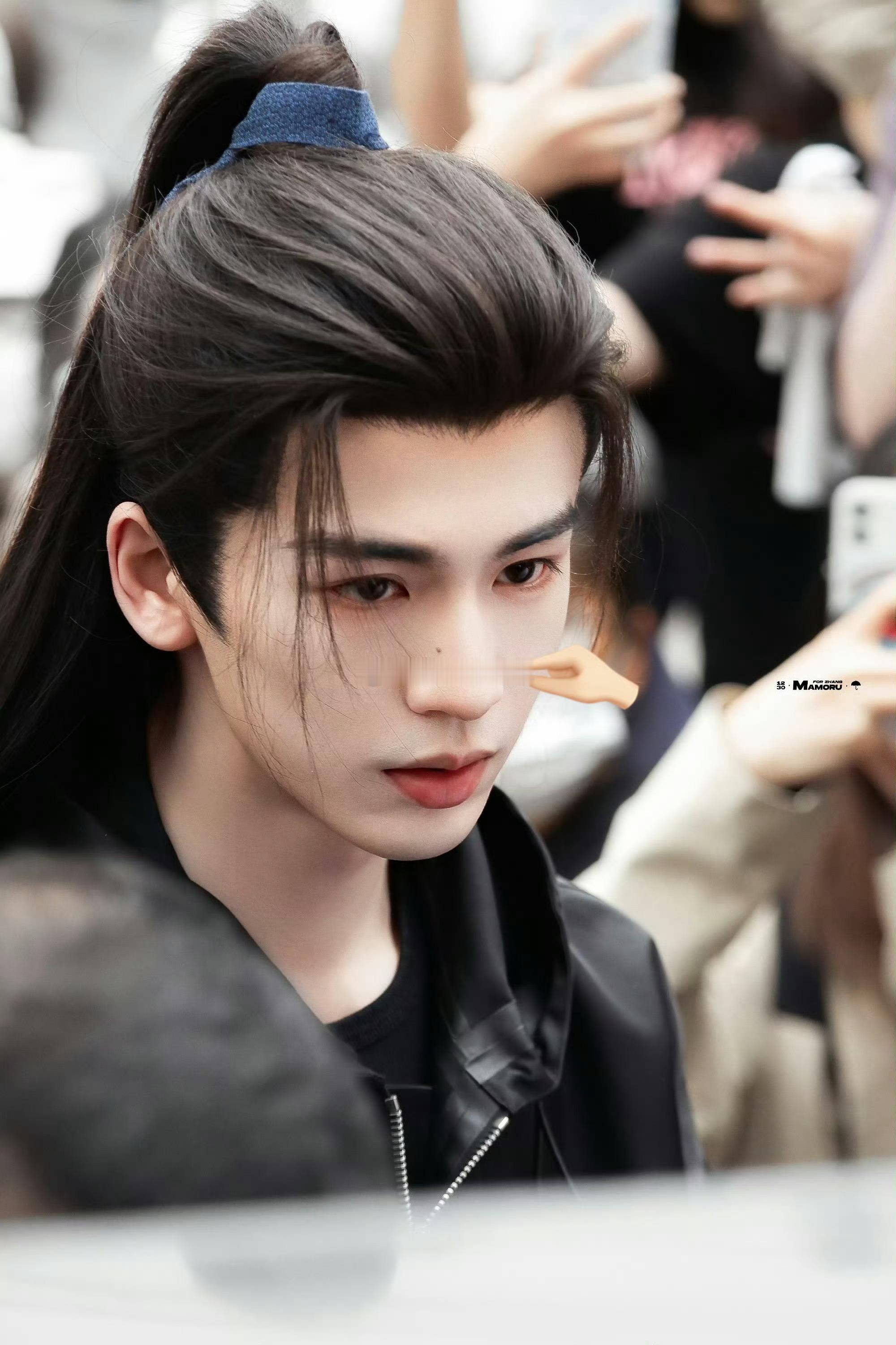 超想念逐玉拍摄时，爸妈脸上软乎乎的脸颊肉，满是温柔又治愈的模样，太戳心了。 