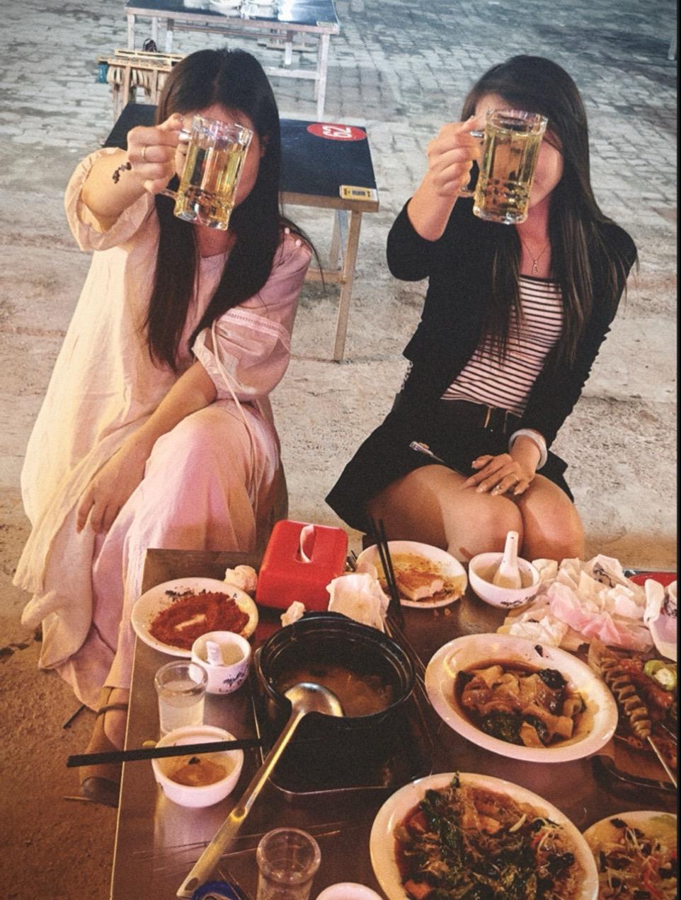 酒量是差的  爱喝是假的  只有氛围是真的