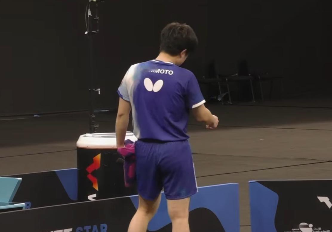 张本智和父子反目了吗？
张本智和打薛飞，
他爸也不给他做现场教练了，
甚至他得队