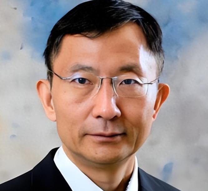 1988年，著名固体力学家高华建，学成后加入了美国国籍。然而，30多年过去了，他