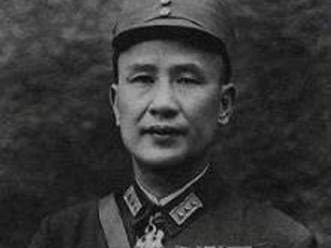 1949年4月，解放军突破长江防线，国民党军队的整条战略纵深随之崩溃。驻守湖北的