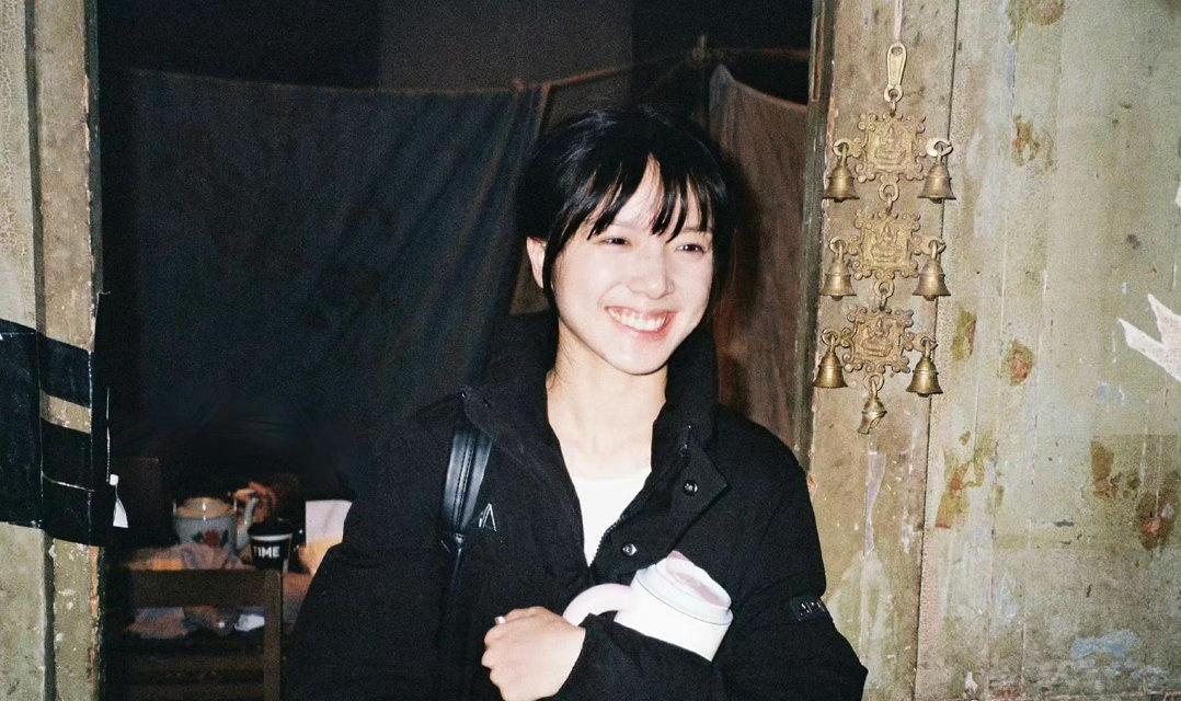 虎鲸文娱 《给阿嬷的情书》还在热映，票房已破10亿。此刻签约虎鲸，潼潼的事业才刚