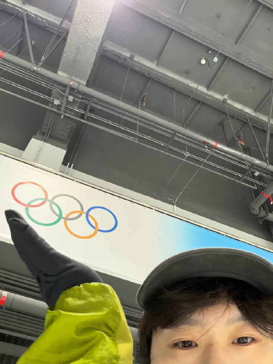 金博洋说坚持需要很大勇气金博洋在竞技状态下滑时曾动摇焦虑，但他选择坚持，认为这是