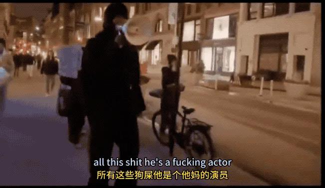 是时候革命啦！纽约男子大喇叭高喊精英都在吃小孩，呼吁民众起来革命快速成网红！
 