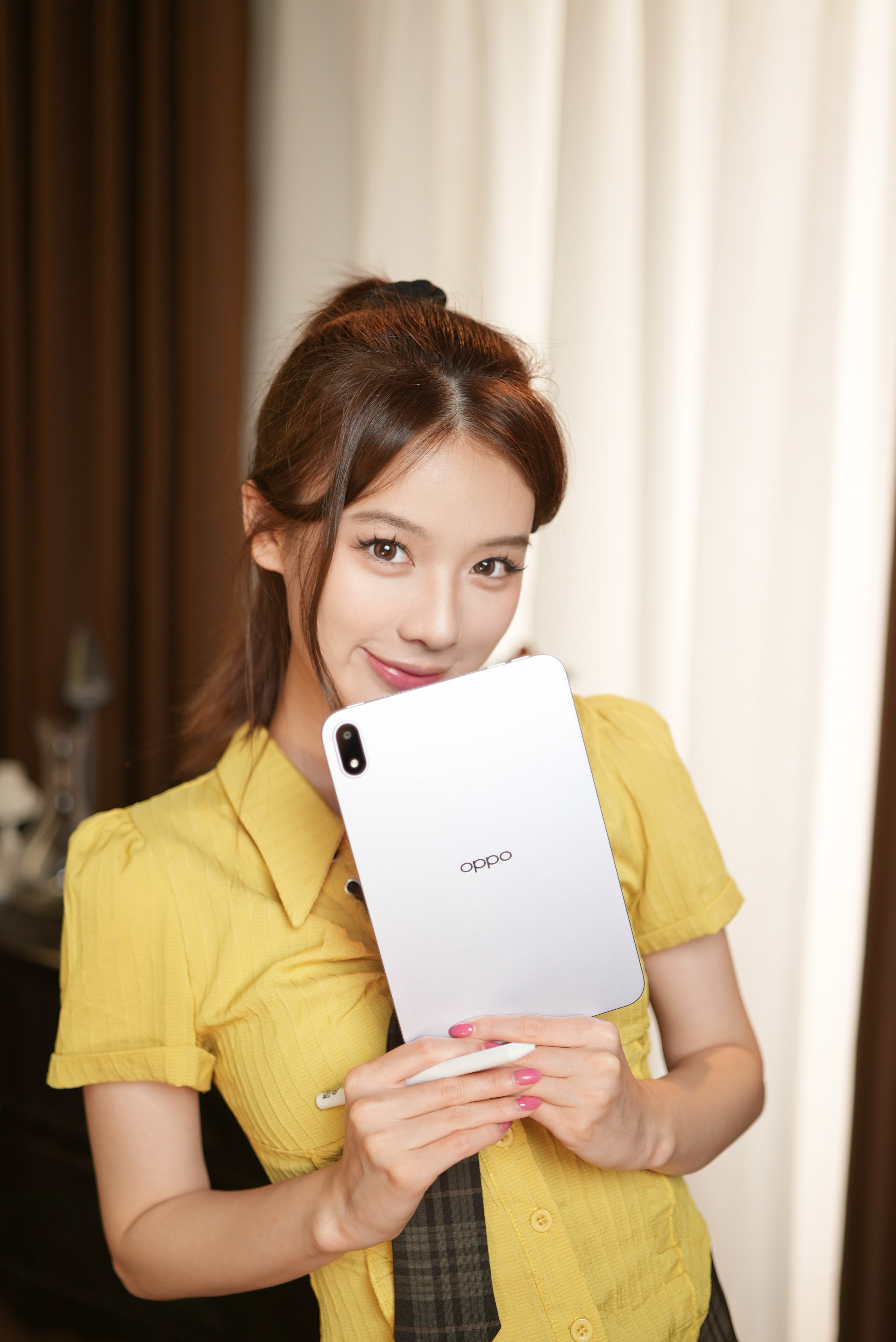 OPPO Pad Mini 柔光版这尺寸真的很mini，主要是小怡的脸太小了显得