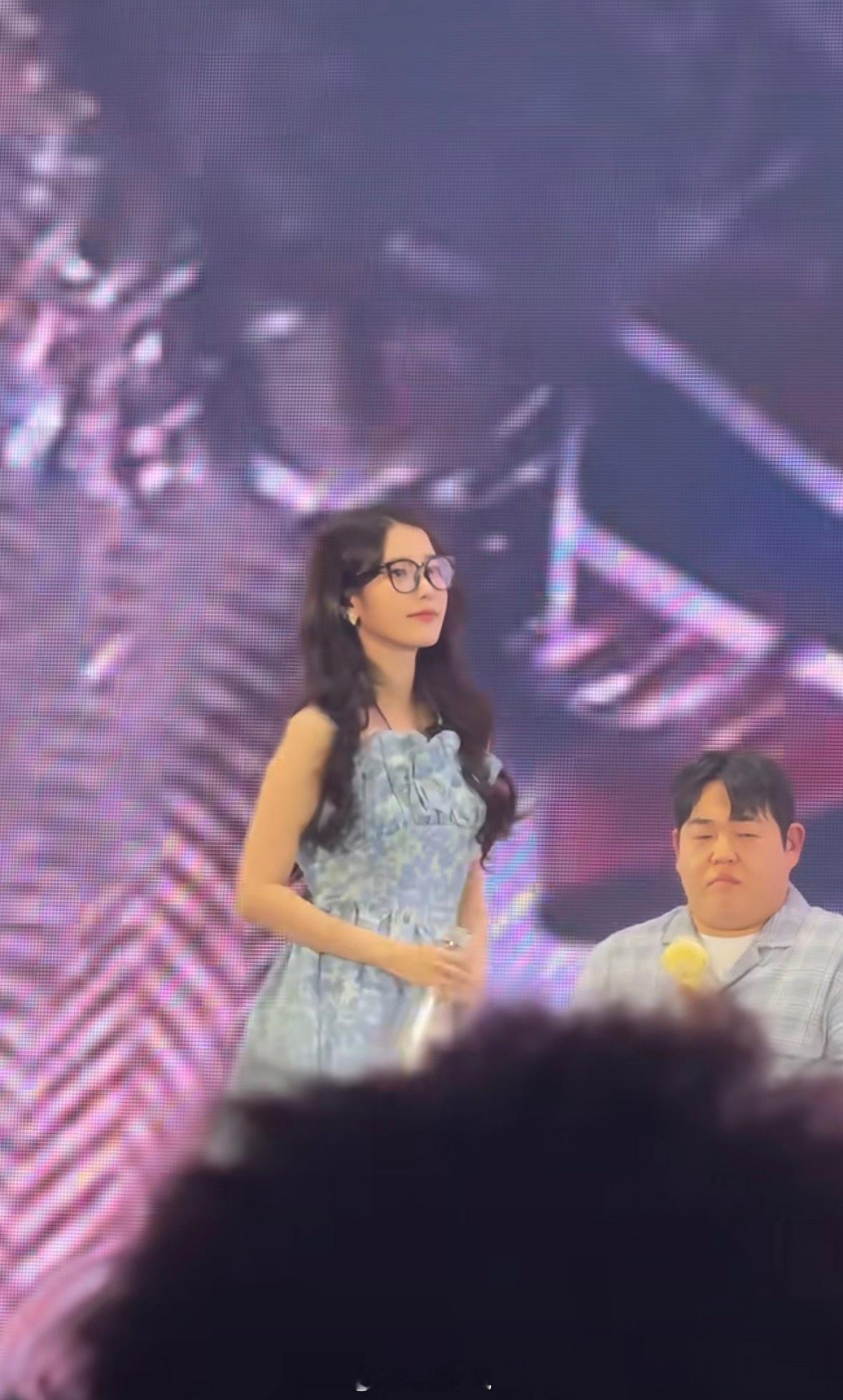IU李知恩｜很有文艺气息的漂亮欧尼，歌声好治愈❤️🩹 