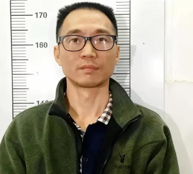细思极恐！逃亡21年的罪犯，自律碾压90%普通人

真正可怕的从不是穷凶极恶，而