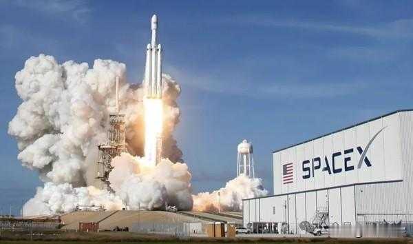 SpaceX斥资超三千五百亿采购英伟达GB300服务器

近日全球AI算力赛道爆