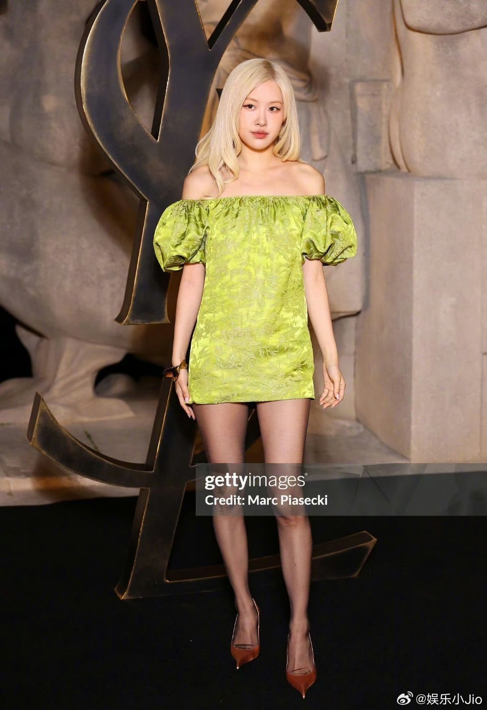 中韩日三国女明星出席巴黎时装周的YSL秀，G社镜头下的宋佳、朴彩英、水原希子 