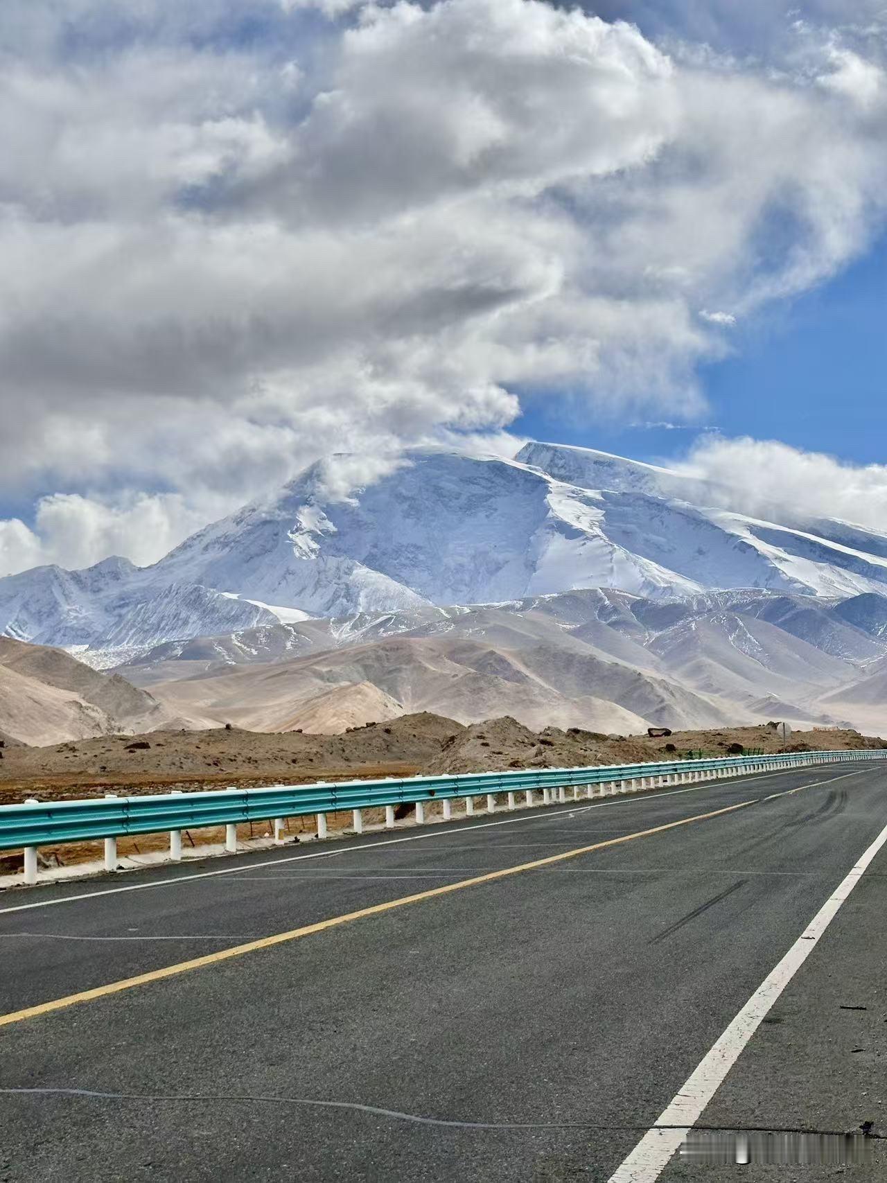 “人可以节约，也可以不买新衣服，甚至吃差点、穿差点，不修边幅都没关系。但一定要出