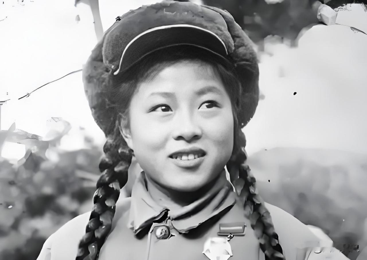 抗美援朝中，女护士被美军子弹打瞎双眼，当场晕厥。醒来后，她听到美军在自己身边叽里