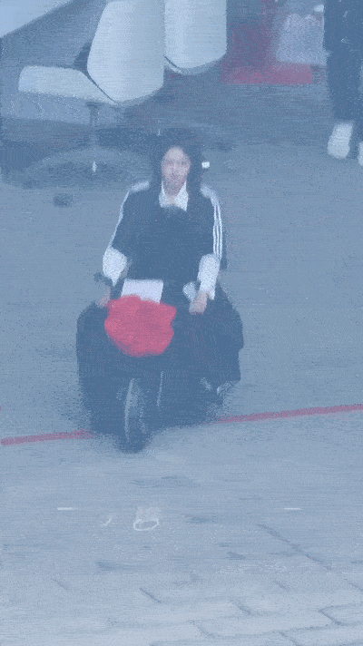 徐若晗徐若晗不知道怎么交朋友爆哭 高敏人群的社交，从来都不是一件容易的事。若晗的