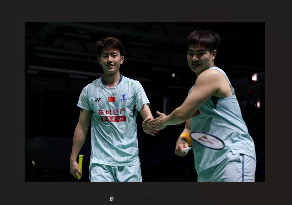 1号场地 22:00混双 1/4赛 第1场 麦斯(8)/布施 VS 邓恩/麦克菲