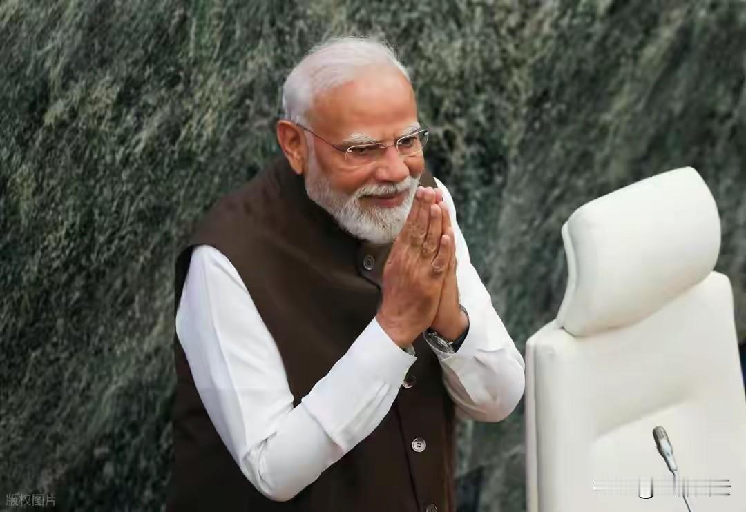 30国齐上阵？莫迪通知全球，对美打响第一枪，印度变脸准时上演！特朗普正在经历他任