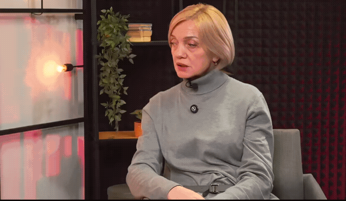 倒反天罡！一名乌克兰政府“语言监察员”口无遮拦，名叫伊万诺夫斯卡娅，她接受电视台