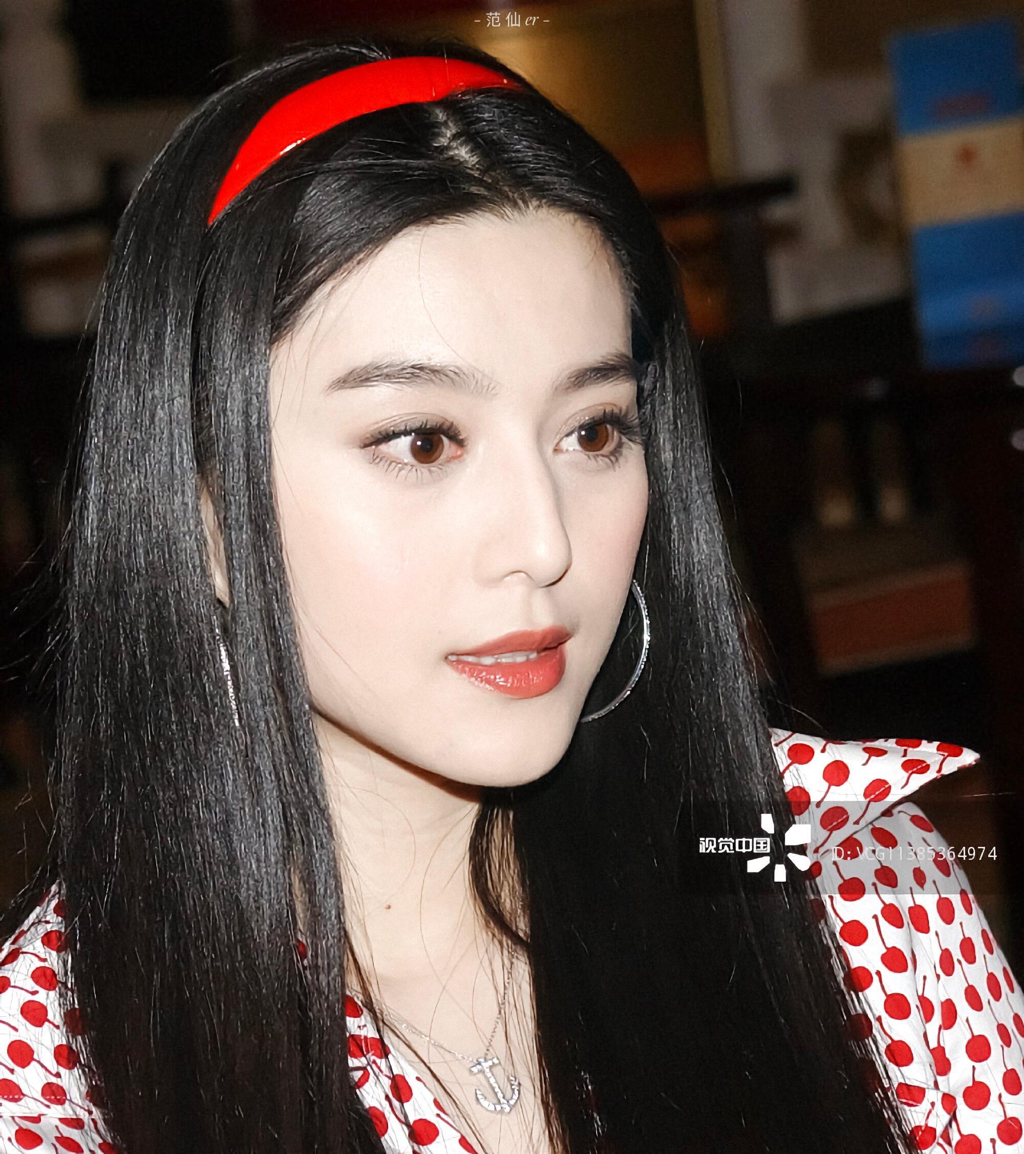 红色发箍🥀 ​​​