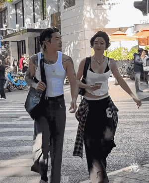 上海是中国唯一最摩登的城市![大笑][赞]
