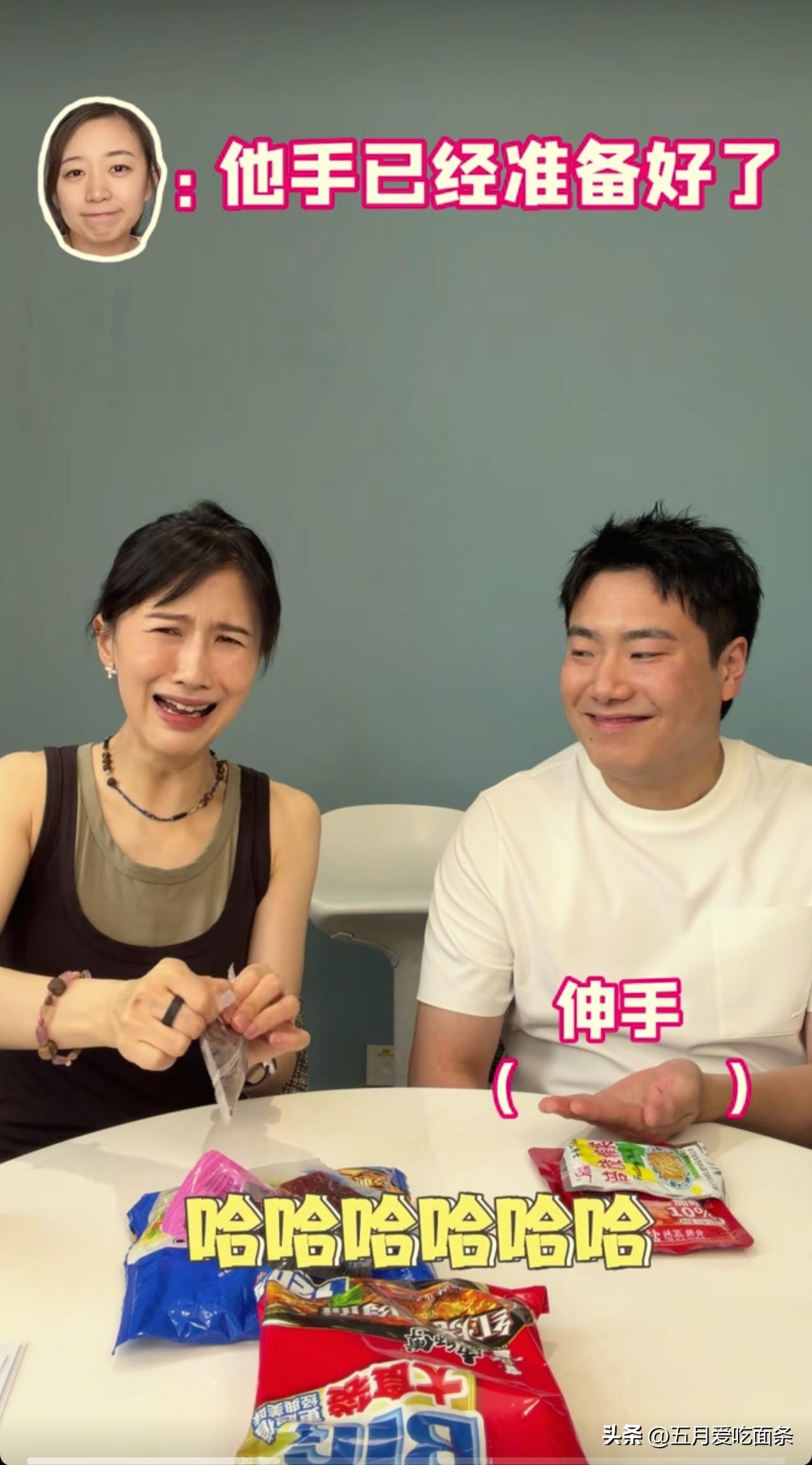梁靖崑说他世乒赛封训期间减了十几斤，每天都是王皓陪着他练，王皓早上六点到，梁靖崑