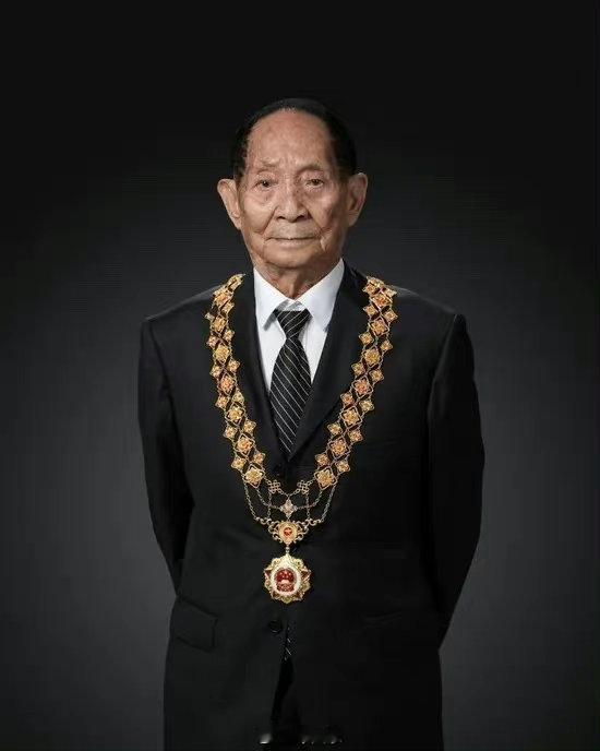 生日录 今天诞辰的两院院士：著名地质学家、矿床学家、“中国找矿最多的人”谢家荣院