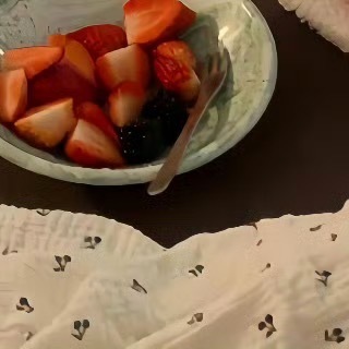 每日一善趁着年轻闯一番，会发现越闯越有尽头。做最时尚的事，会发现自己越来越时尚。