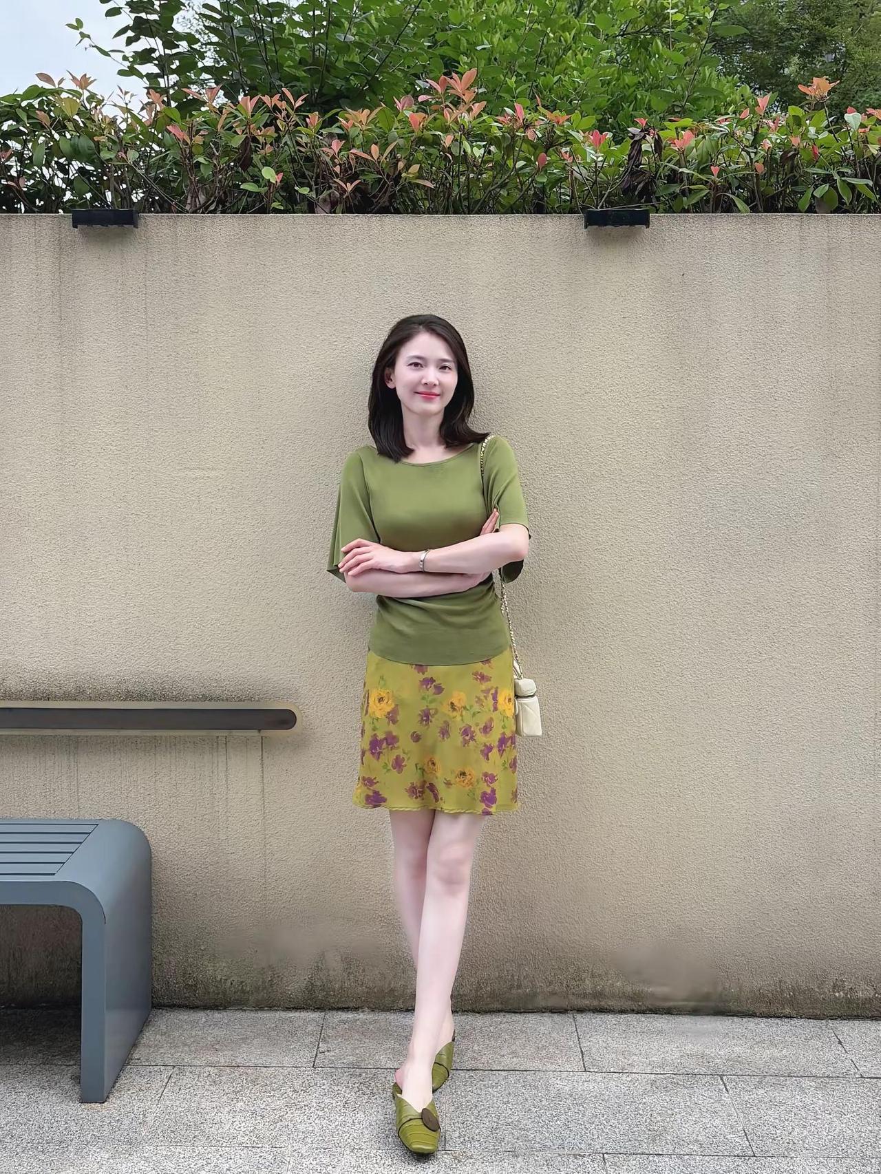 夏季简单穿搭 女生不费力的夏季穿搭 庭院穿搭 夏日花园穿搭 浅交一下我的夏季穿搭