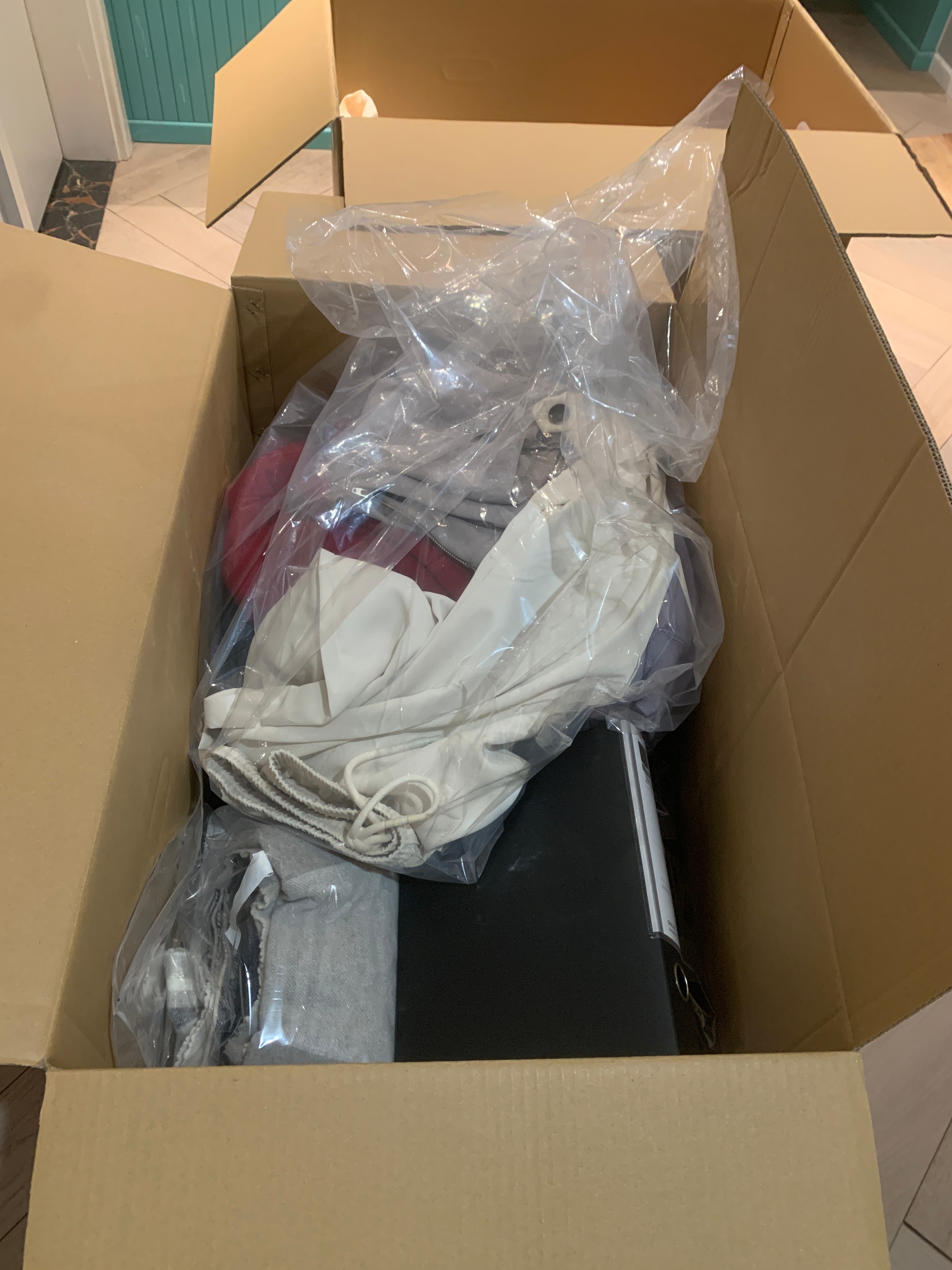 最近在疯狂收拾中下个月5号就搬去北京了新生活..（在北京的小伙伴来约啊